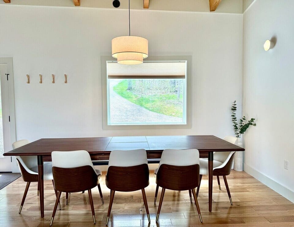 Dining / Restaurant