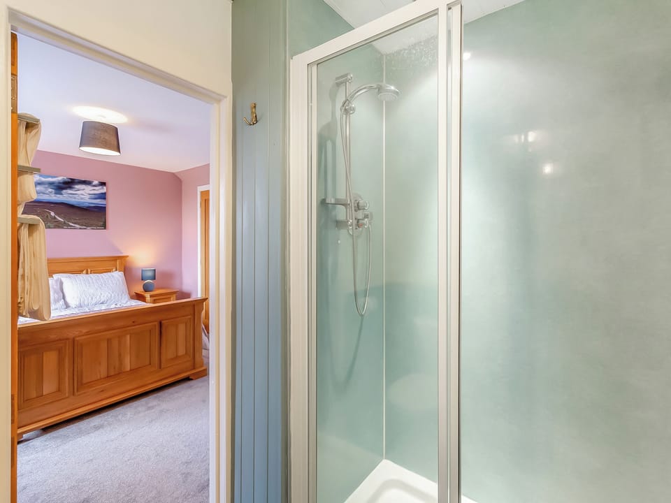 Shower room | Hogholm Farmhouse, Inverurie