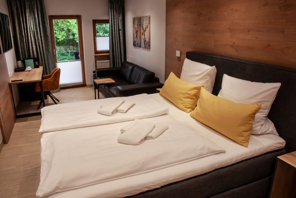 Comfort Double Room, 1 King Bed, Terrace, Ground Floor | Premium bedding, desk, cribs/infant beds, free WiFi
