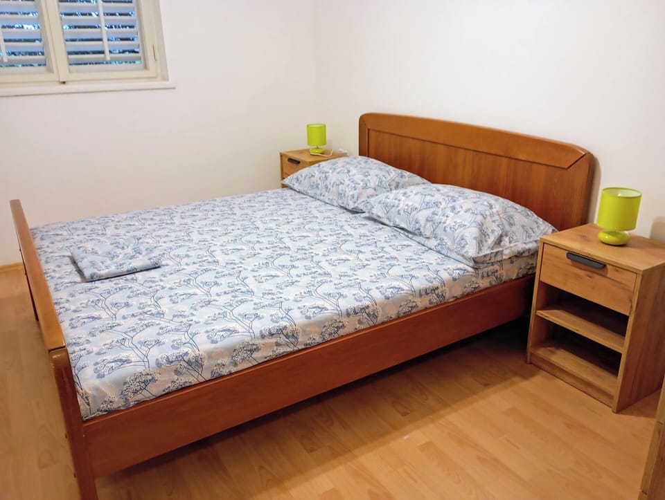 Apartment | 3 bedrooms, iron/ironing board, free WiFi, bed sheets
