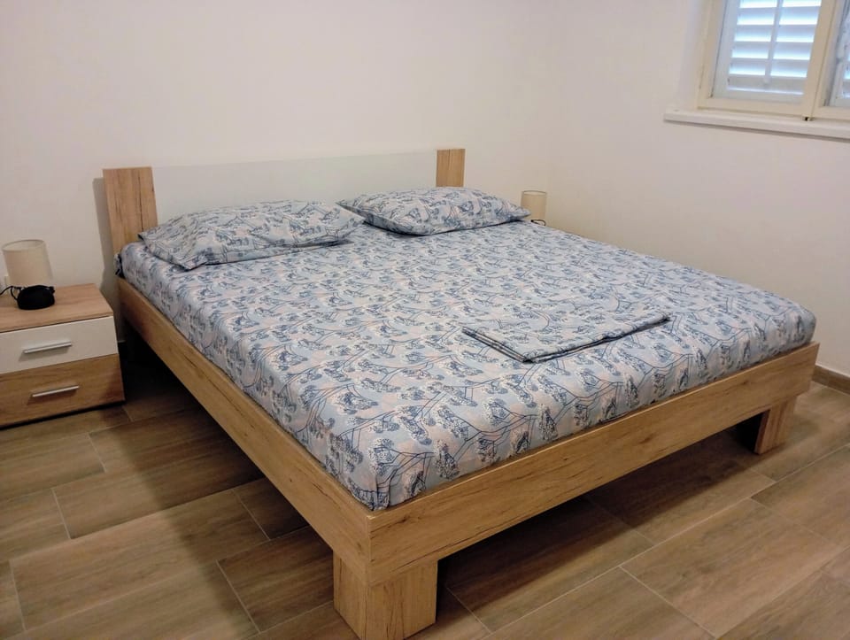 Apartment | 3 bedrooms, iron/ironing board, WiFi (free), bed sheets