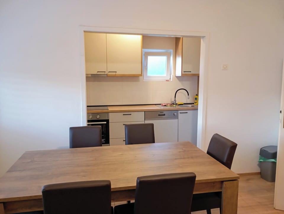 Apartment | Dining