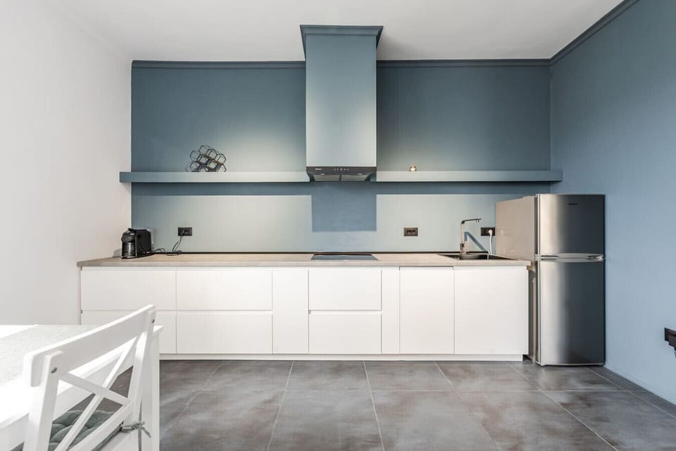 Fully-equipped kitchen