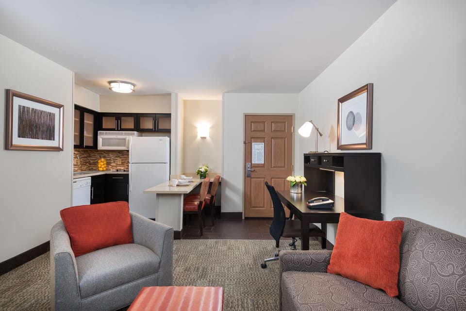 In-room safe, desk, iron/ironing board, free WiFi