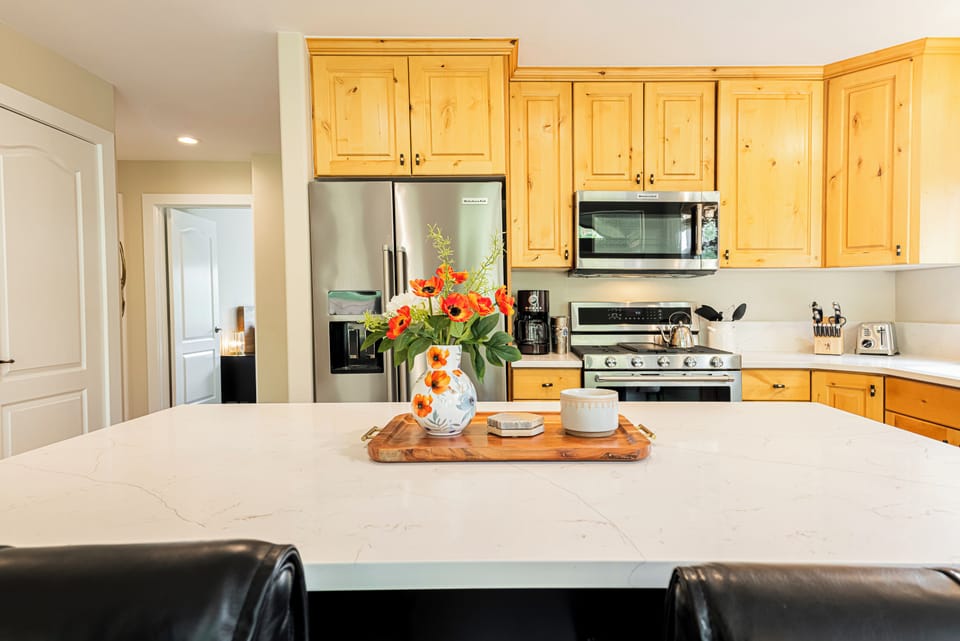Fully Equipped Kitchen with Stainless Steel Appliances