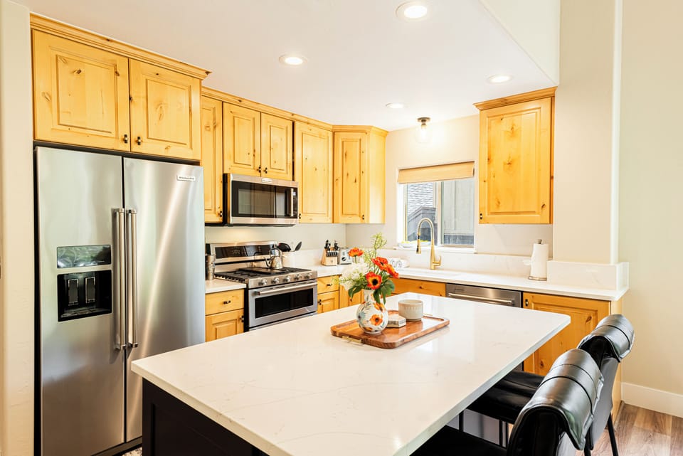 Fully Equipped Kitchen with Stainless Steel Appliances