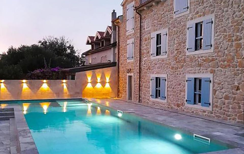 pool