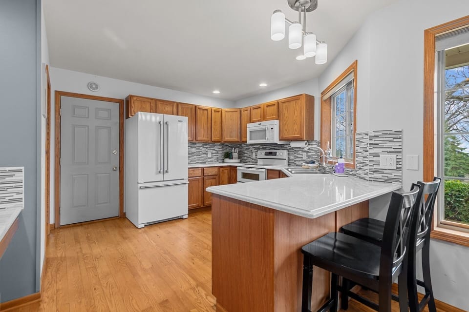 Breakfast bar seating