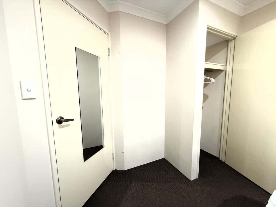 2nd Bedroom Wardrobe