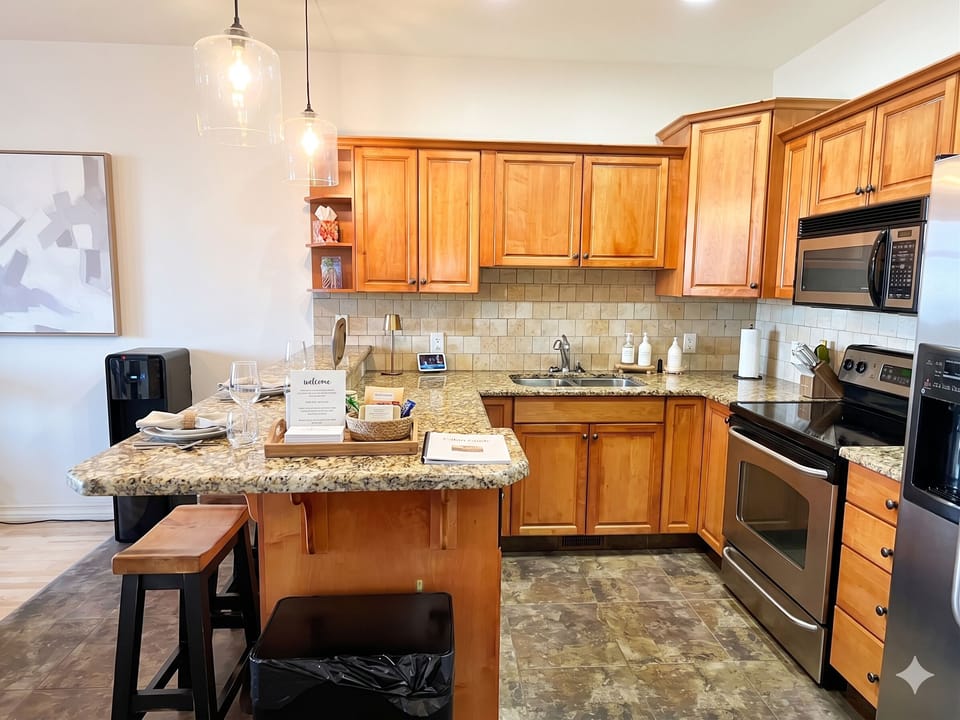 Modern kitchen with everything you need to feed the crew.