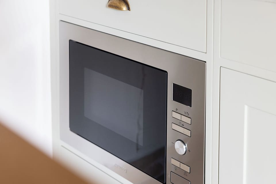 Microwave oven 