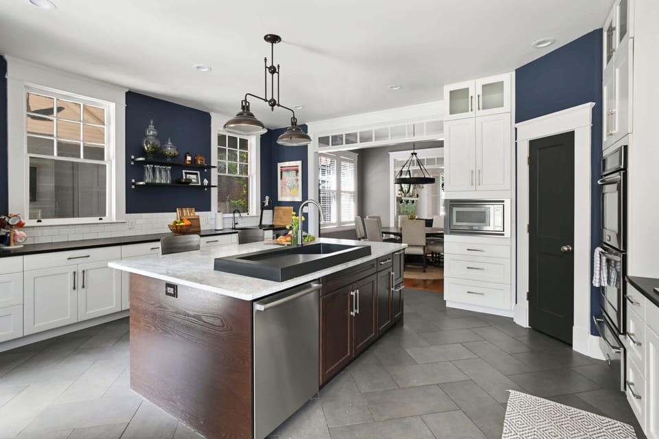 18 Kitchen