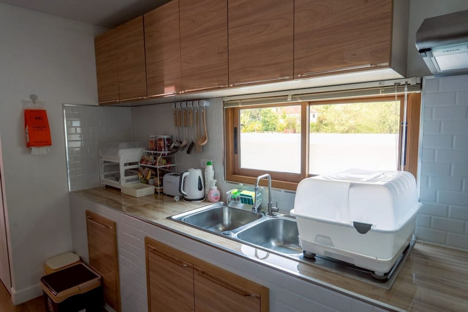 Deluxe Villa, 3 Bedrooms, Pool View | Shared kitchen | Microwave, rice cooker