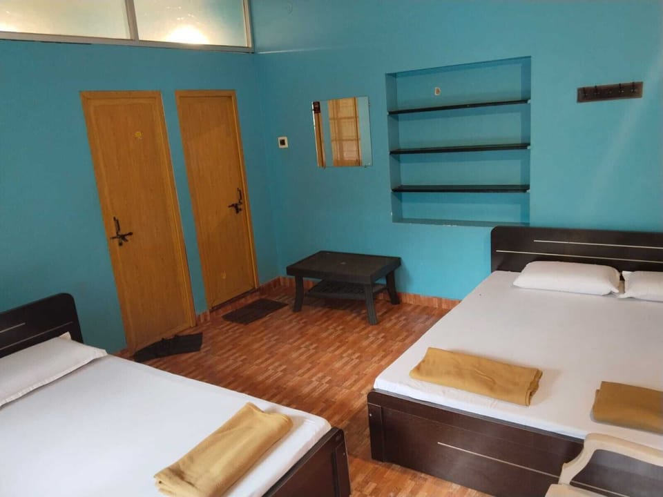 Quadruple Ac Room | Free WiFi