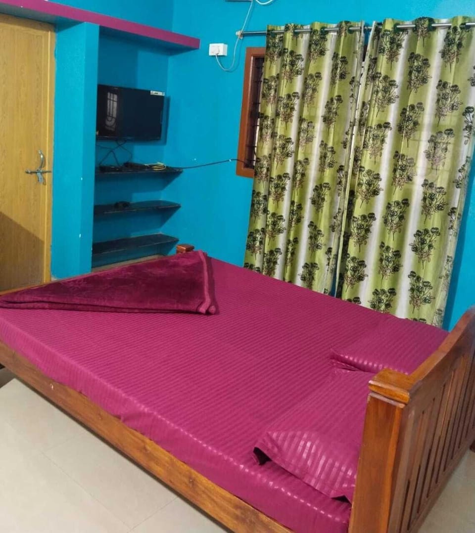 Quadruple Ac Room | Free WiFi