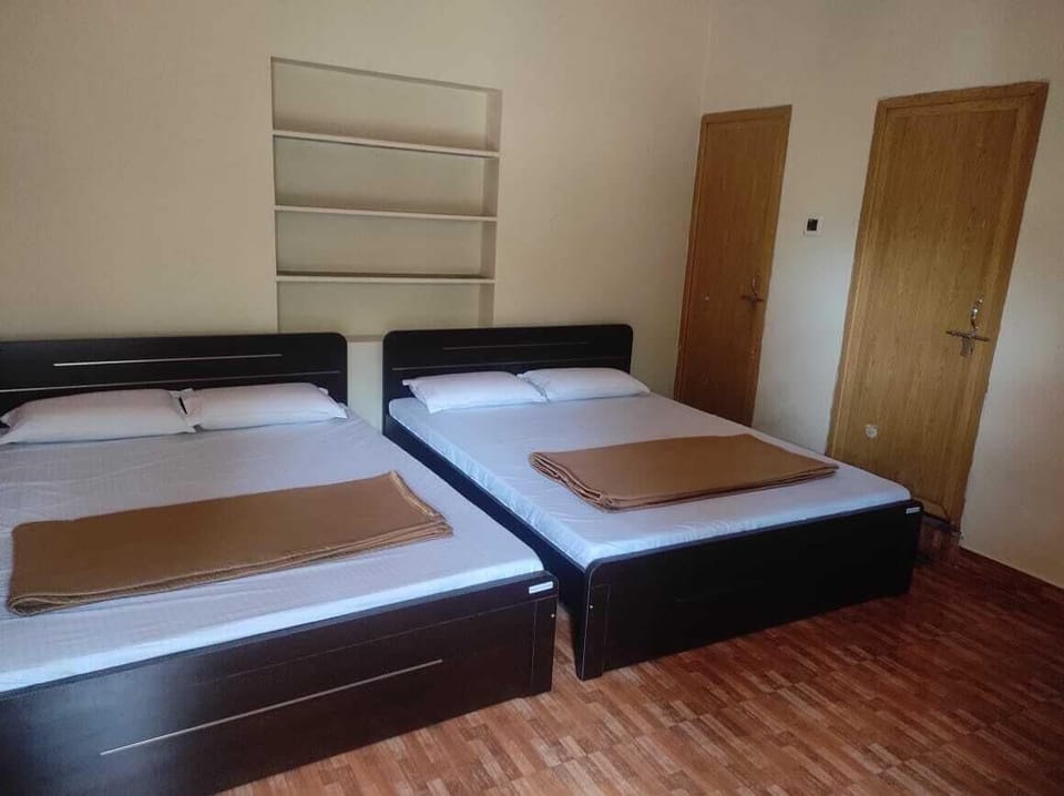 Quadruple Ac Room | Free WiFi