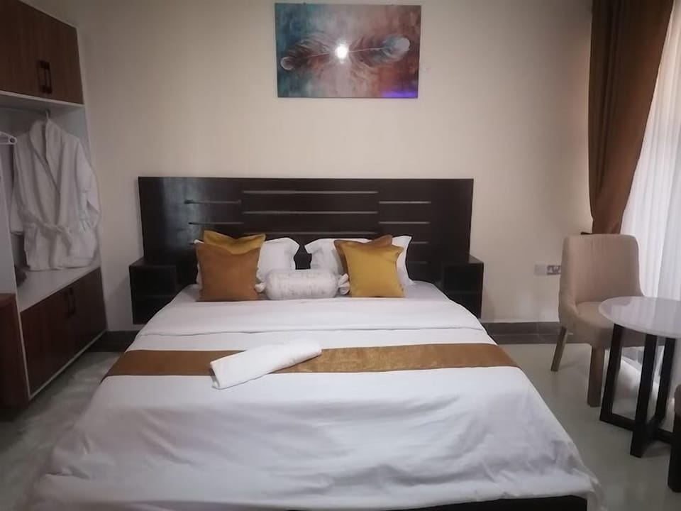 Free WiFi, bed sheets