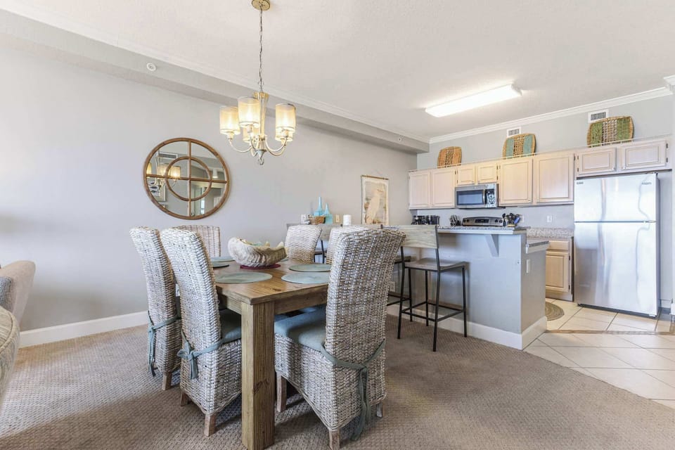 Dinning for six plus extra seating at the breakfast bar.
