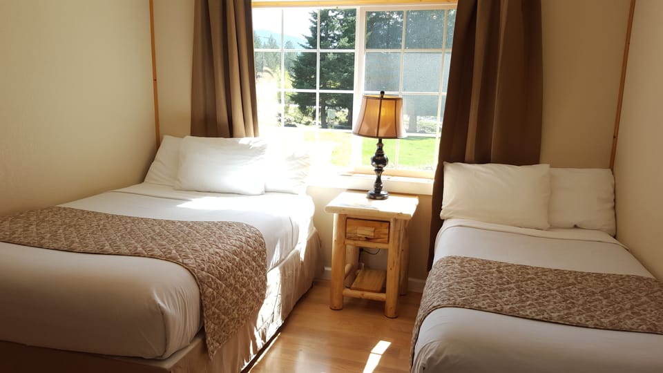 Free WiFi, bed sheets