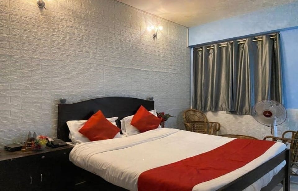 Deluxe Double Room | Free WiFi