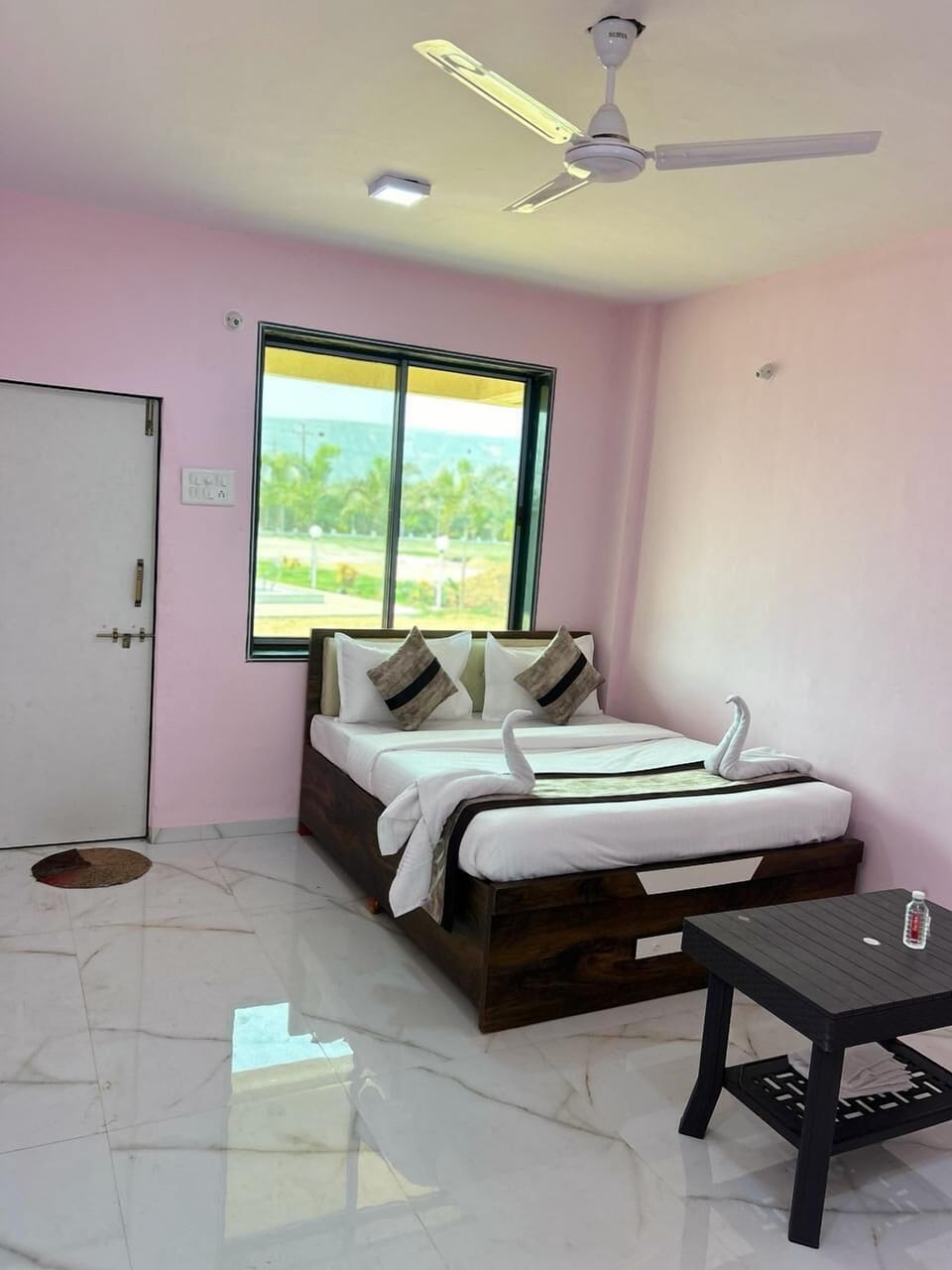 Deluxe Double Room | Soundproofing