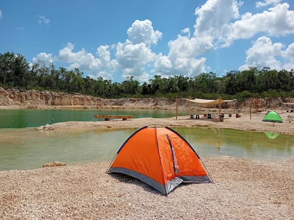 Basic Tent, Lake View | Living area