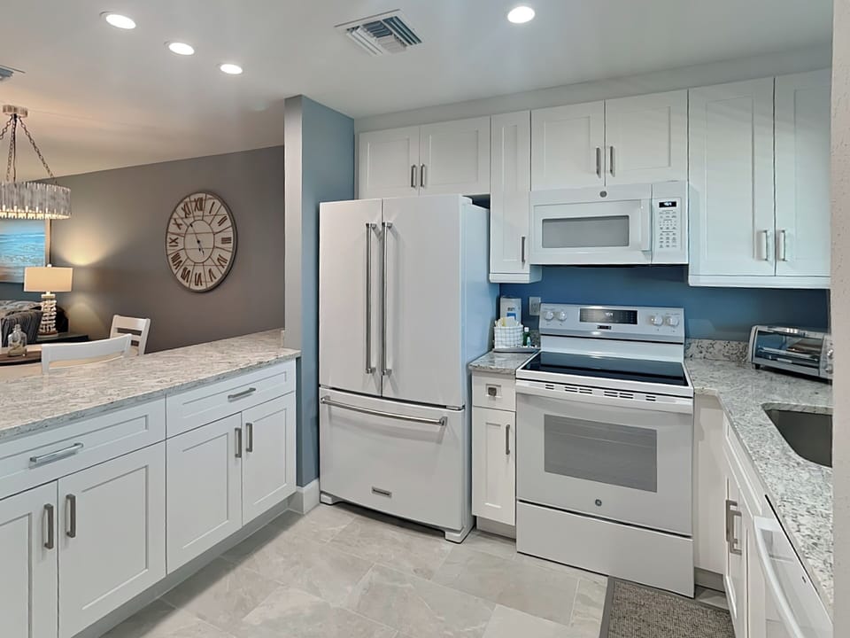 Newly Renovated Kitchen