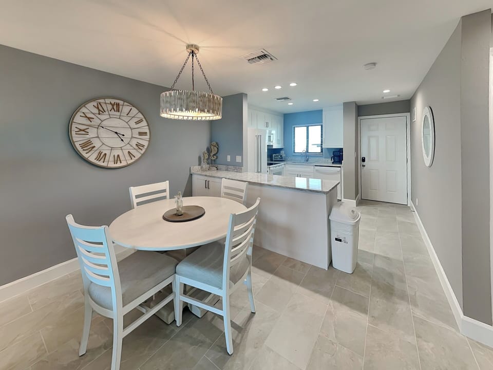 Dining Area with Seating for Four