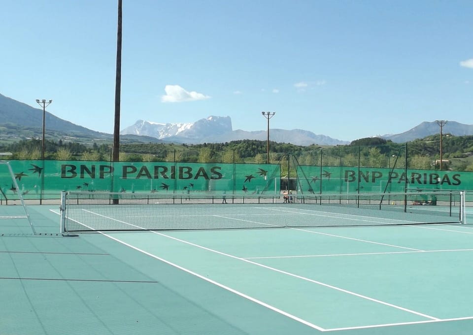 Sport court