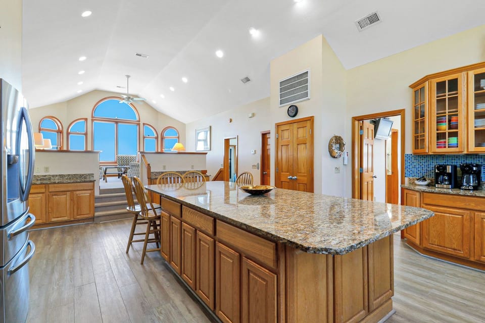 Kitchen with Island Seating