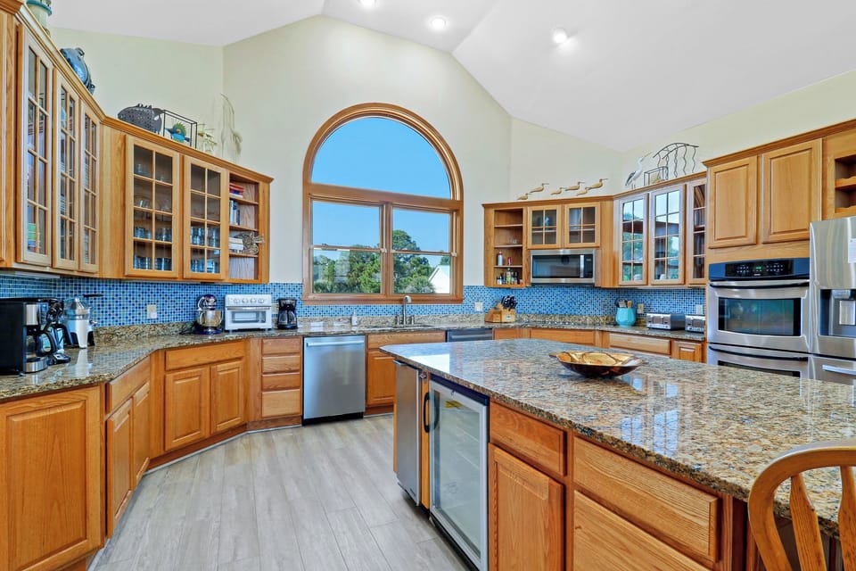 Kitchen with Island Seating