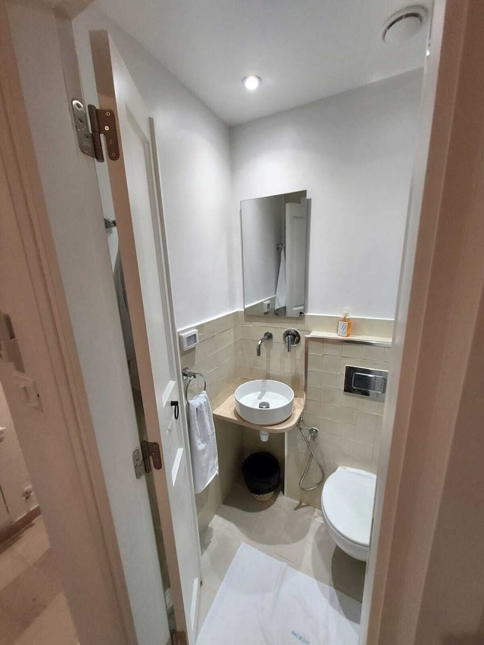 Classic Double Room, 1 Double Bed, City View | Bathroom | Shower, towels, soap, shampoo
