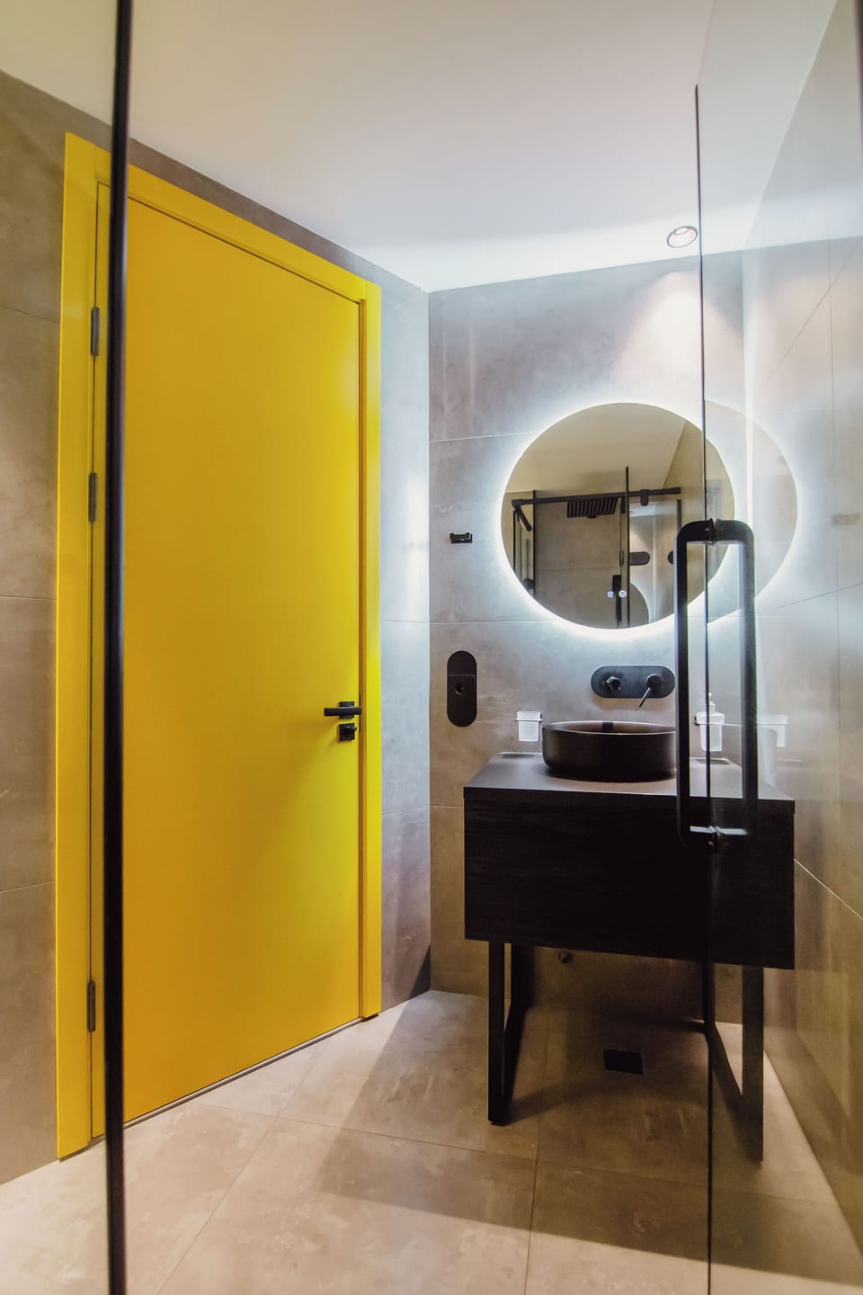 Comfort Double Room, City View | Bathroom | Shower, hair dryer, bathrobes, slippers