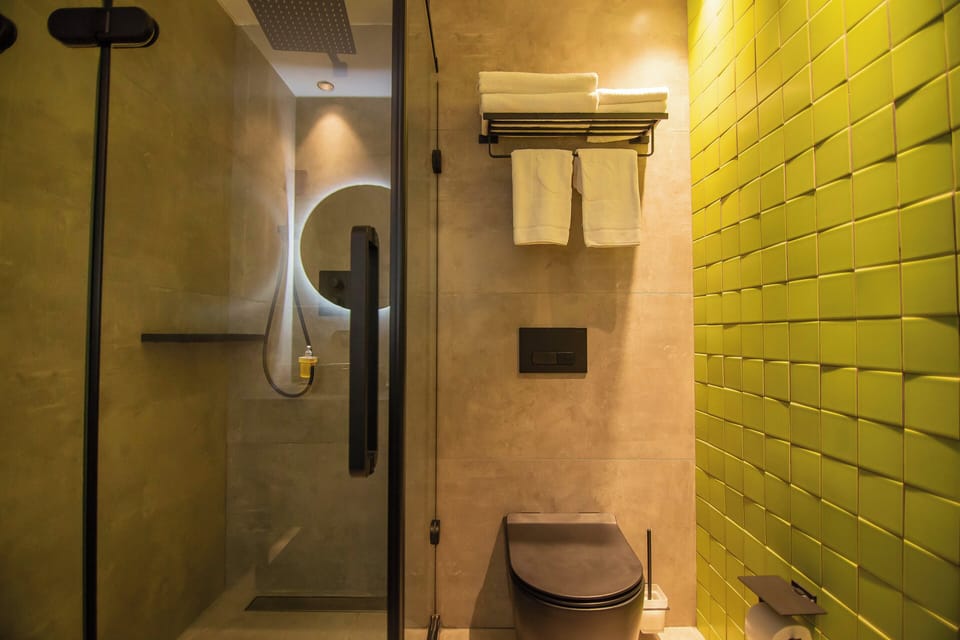Shower, hair dryer, bathrobes, slippers