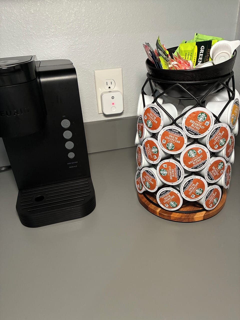 coffee, tea, decaf coffee. multiple options for coffee

