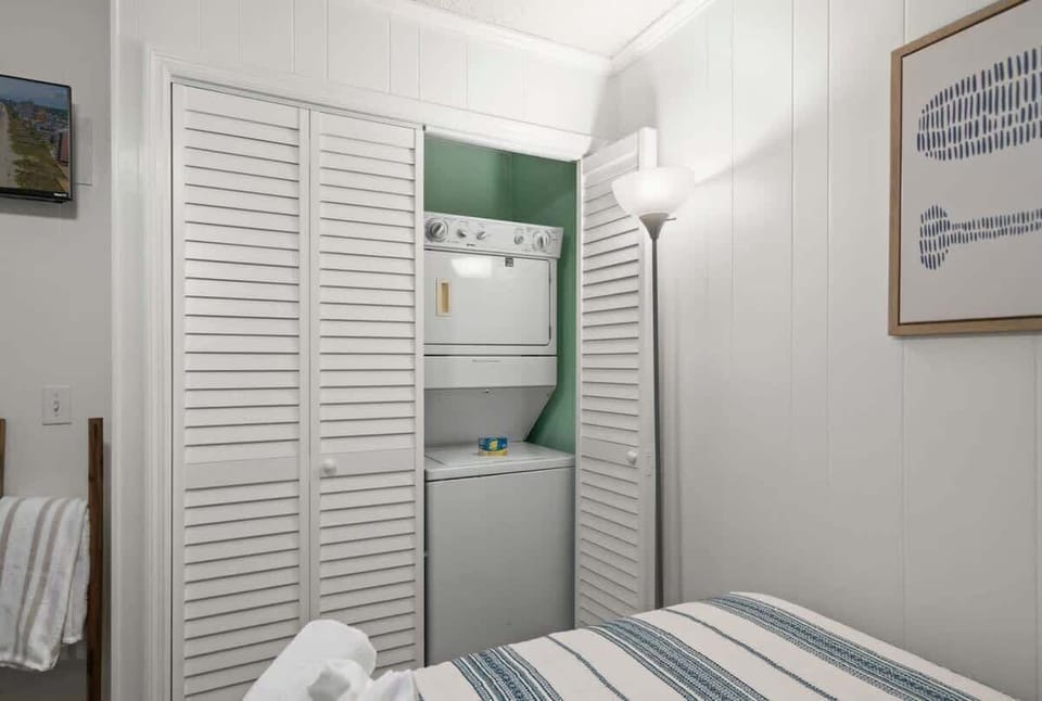 Washer/Dryer Use Available in 2nd Bedroom