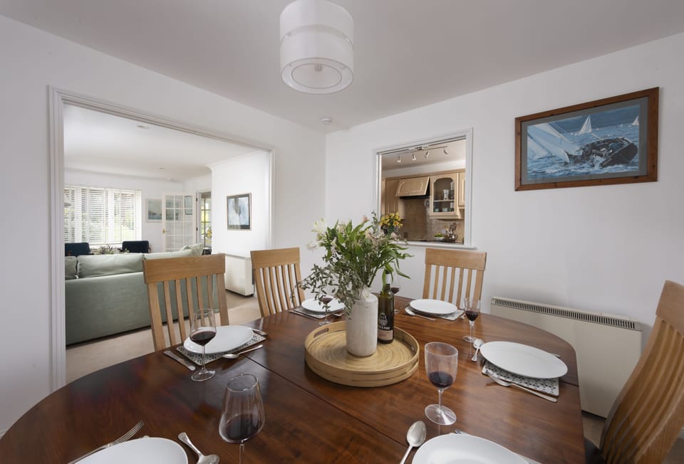3 Menague, Rock. Ground floor: Gather for delicious meals with family and friends