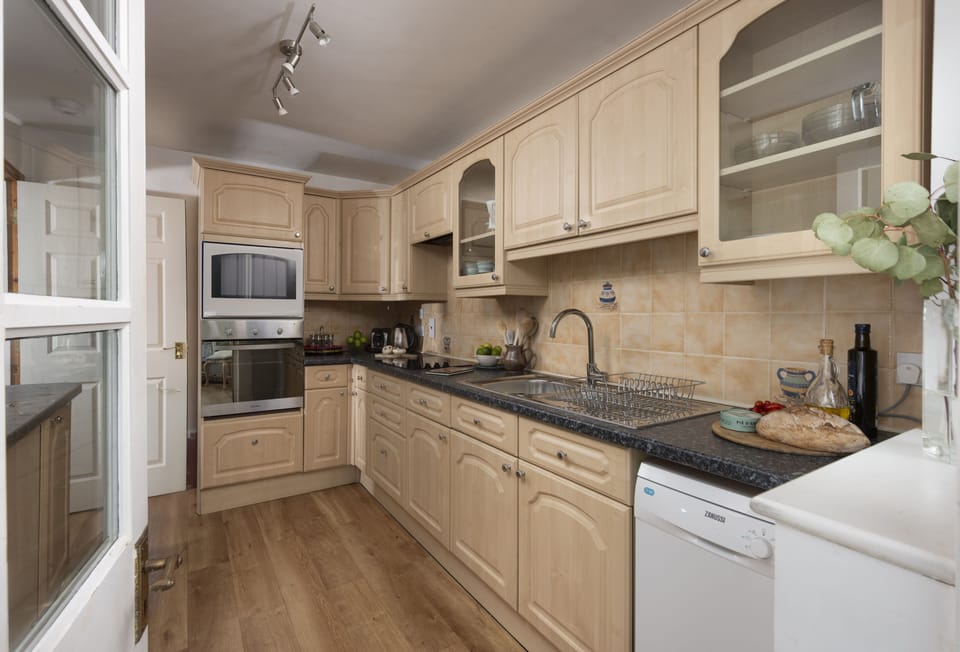 3 Menague, Rock. Ground floor: The kitchen is superbly equipped with everything you'll need