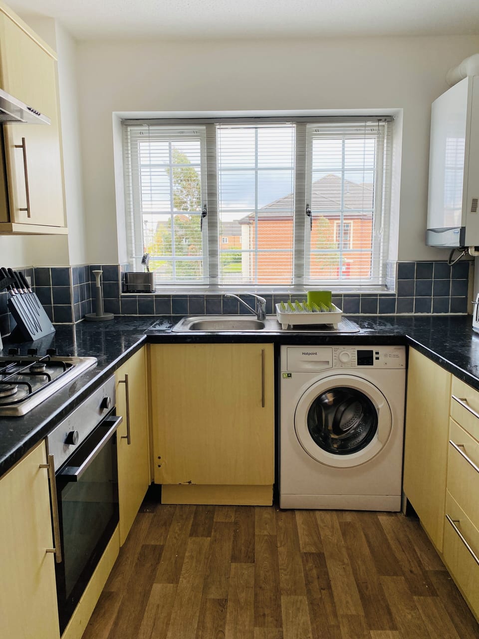 House, Non Smoking, Garden View | Private kitchen | Electric kettle, toaster