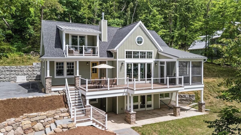 The beautiful Down on the Bluff