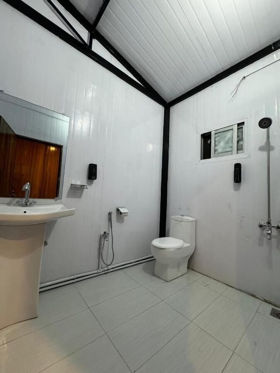 Studio Suite, Lake View | Bathroom