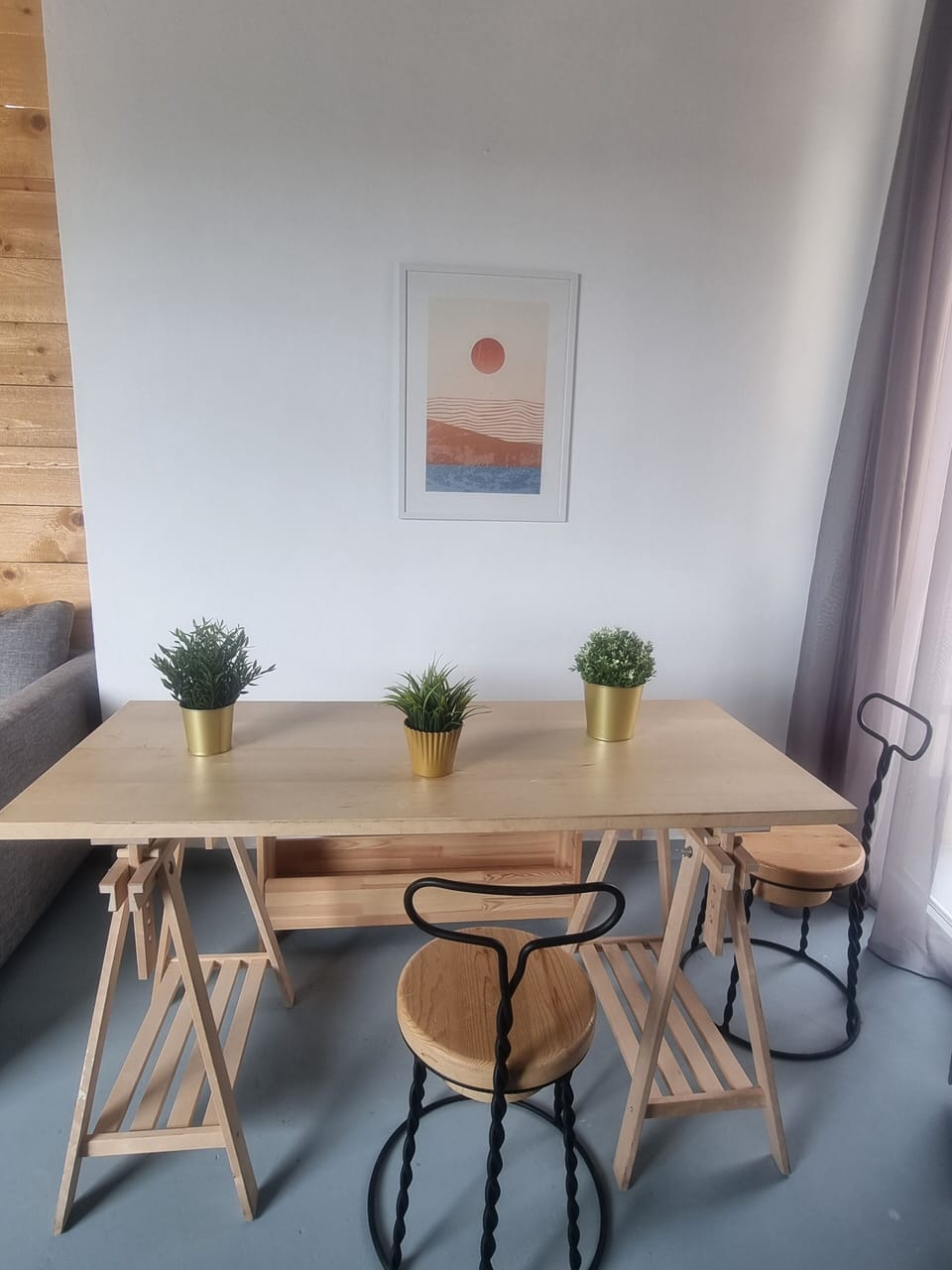 Apartment, Multiple Beds, Balcony, City View | Living area