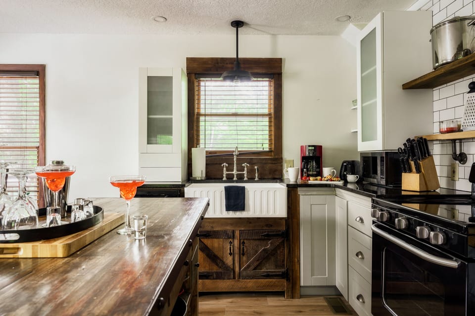 Full functional kitchen
