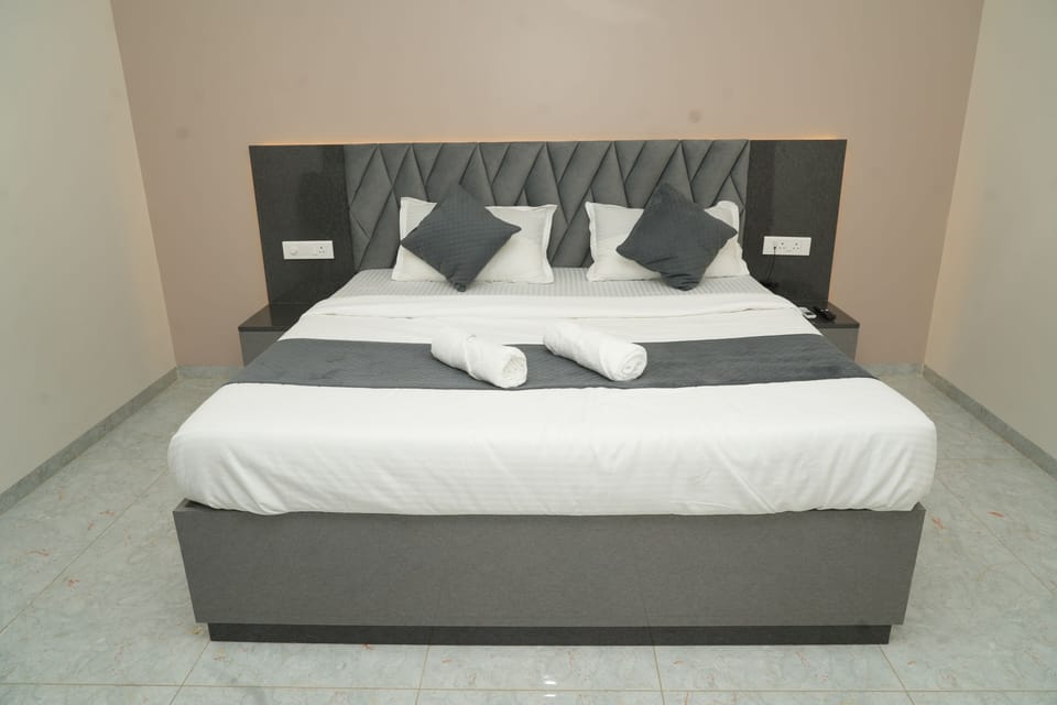 Double or Twin Room | Iron/ironing board, free WiFi