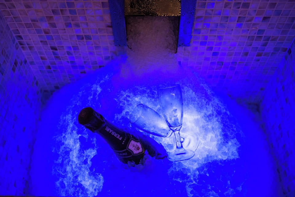 Sauna, hot tub, steam room, Turkish bath, body treatments
