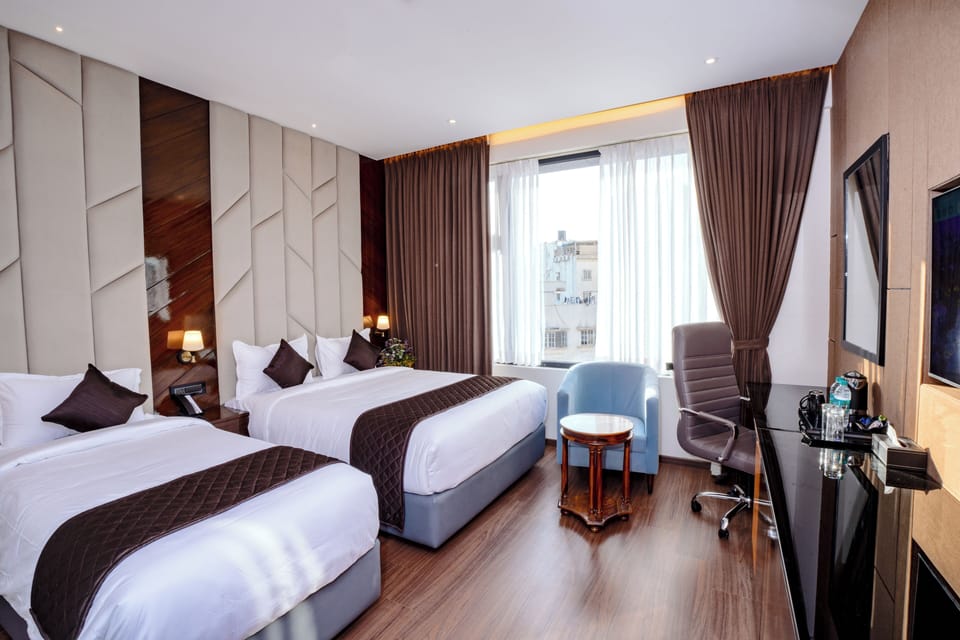 Superior Twin Room, City View | In-room safe, desk, laptop workspace, soundproofing
