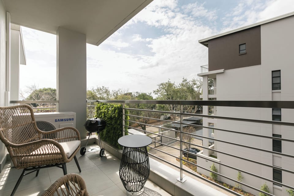 Superior Apartment, Courtyard View | Terrace/patio