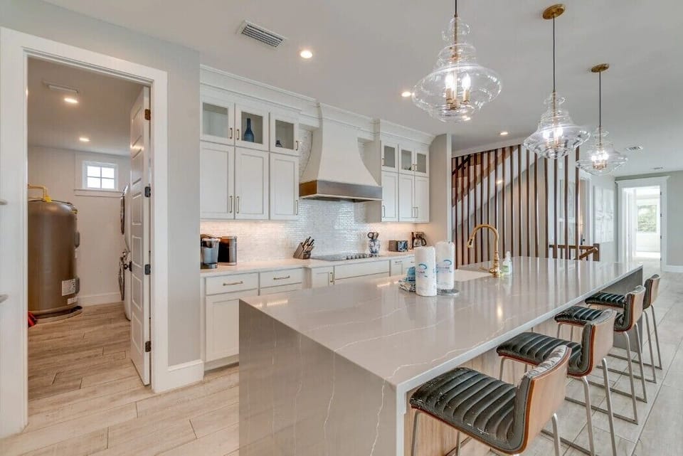 Large luxury kitchen 