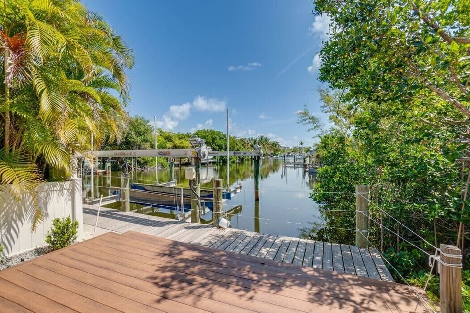 Boat dock on the canal 