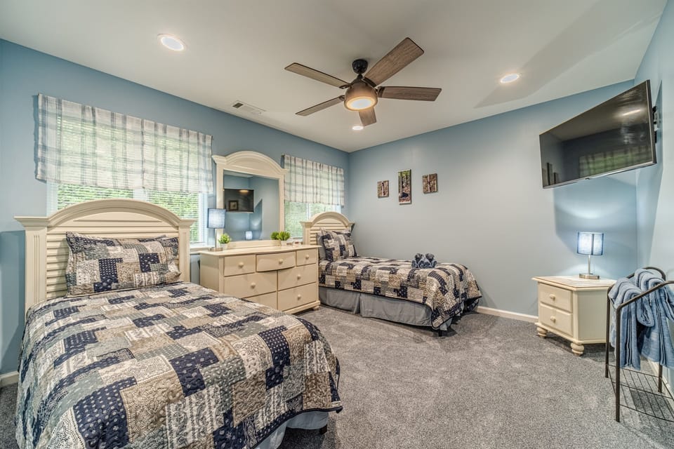 Twin Bedroom Upstairs with Smart TV